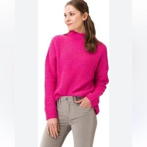 Women's cupcakes & cashmere Pink Sweater